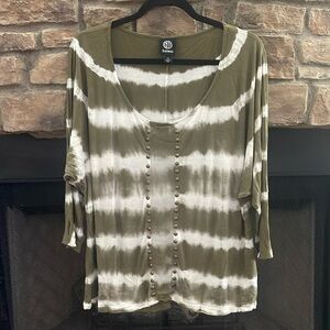 Bobeau army green & white tie-dye blouse w/ brass studs. Sheer in the middle XL
